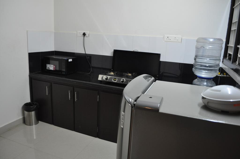 Jyothi Suites Tiruchirappalli Buitenkant foto
